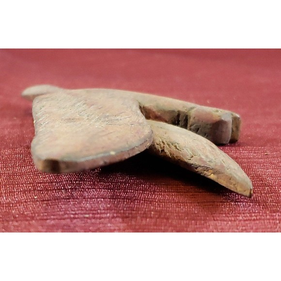 Vintage Unsigned Hand Carved, Hand Painted Wood Bird In Flight Pin/Brooch - Picture 6 of 10